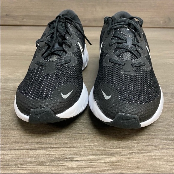 Nike | Renew Run Black White Running Sneaker 7 & 8 - Picture 8 of 11
